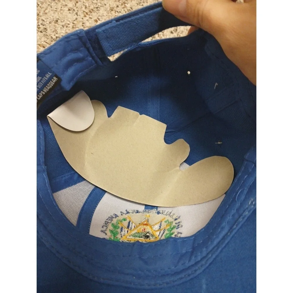 El Salvador Blue Cap Embroidered Shield | Gorra bordada de El Salvador Escudo